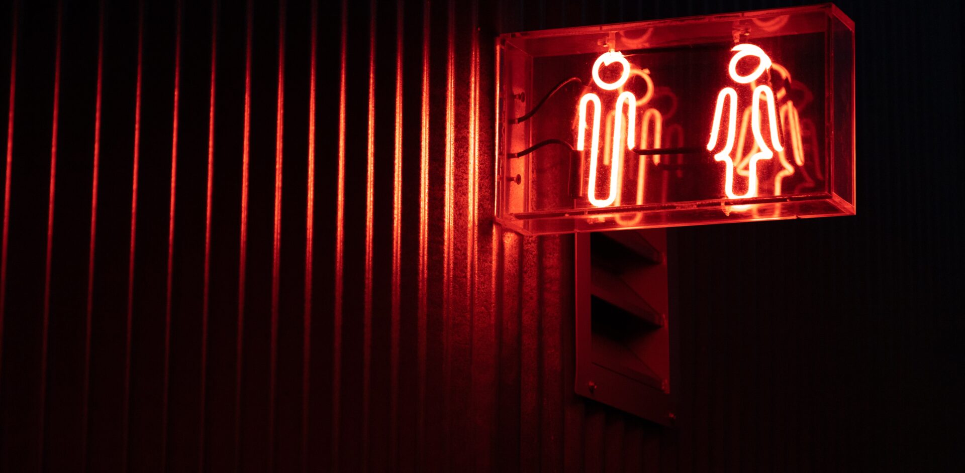 nicolas-comte-toilet-gender-neutral-unsplash